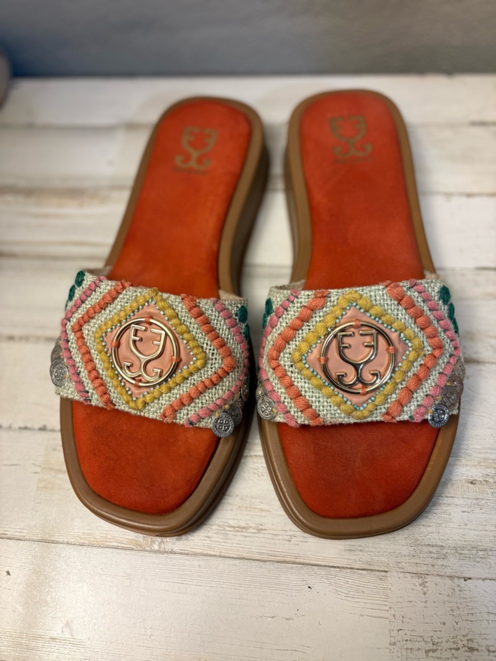 Embroidered Coral Slide Sandals with Metallic Emblem Fizzy Goblet
